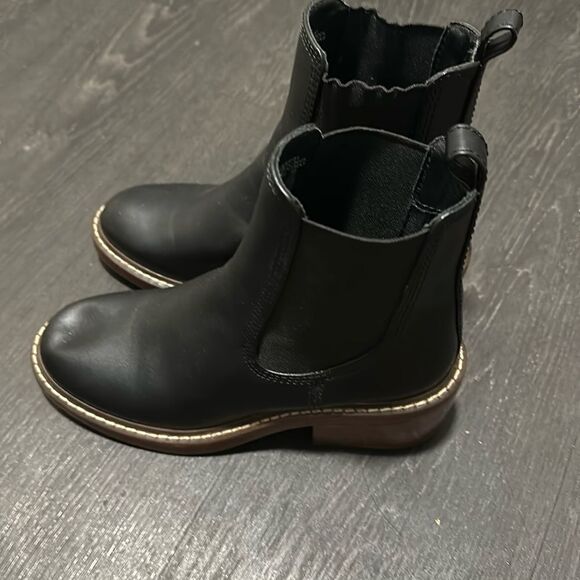 Steve Madden Leather Shows 7.5 - Picture 1 of 2
